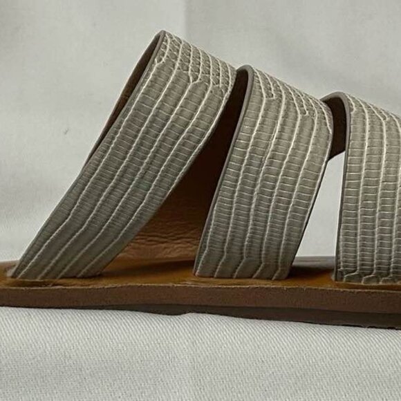 Yellowbox Women’s White Strappy Sandals - Picture 3 of 4